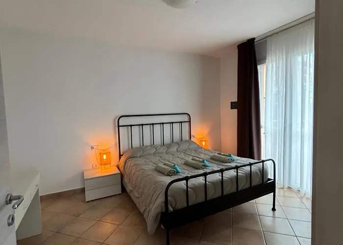 Maris Apartments - Holiday Homes